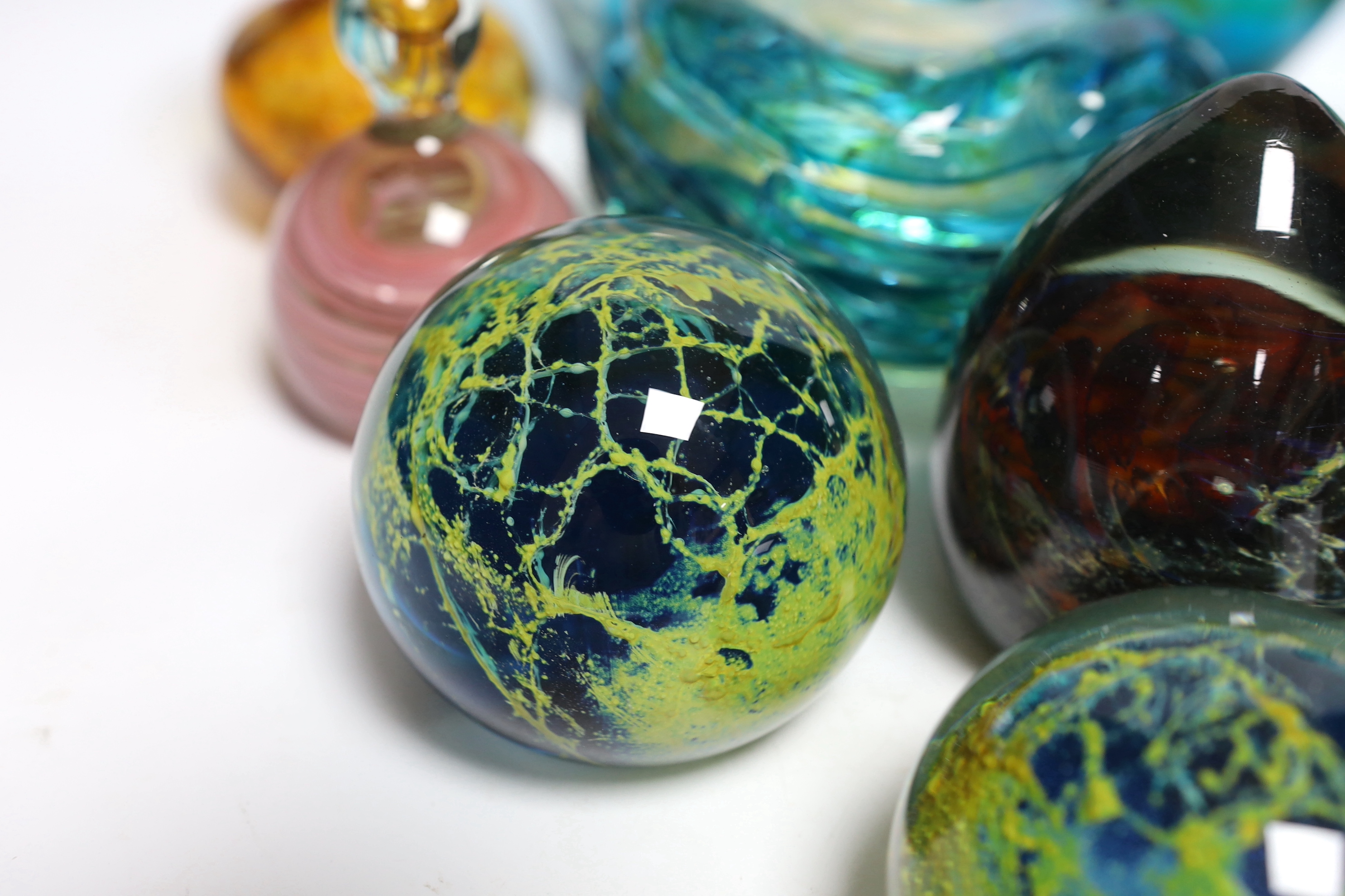 Mdina glass. 'Sea and Sand' pattern glassware (15)